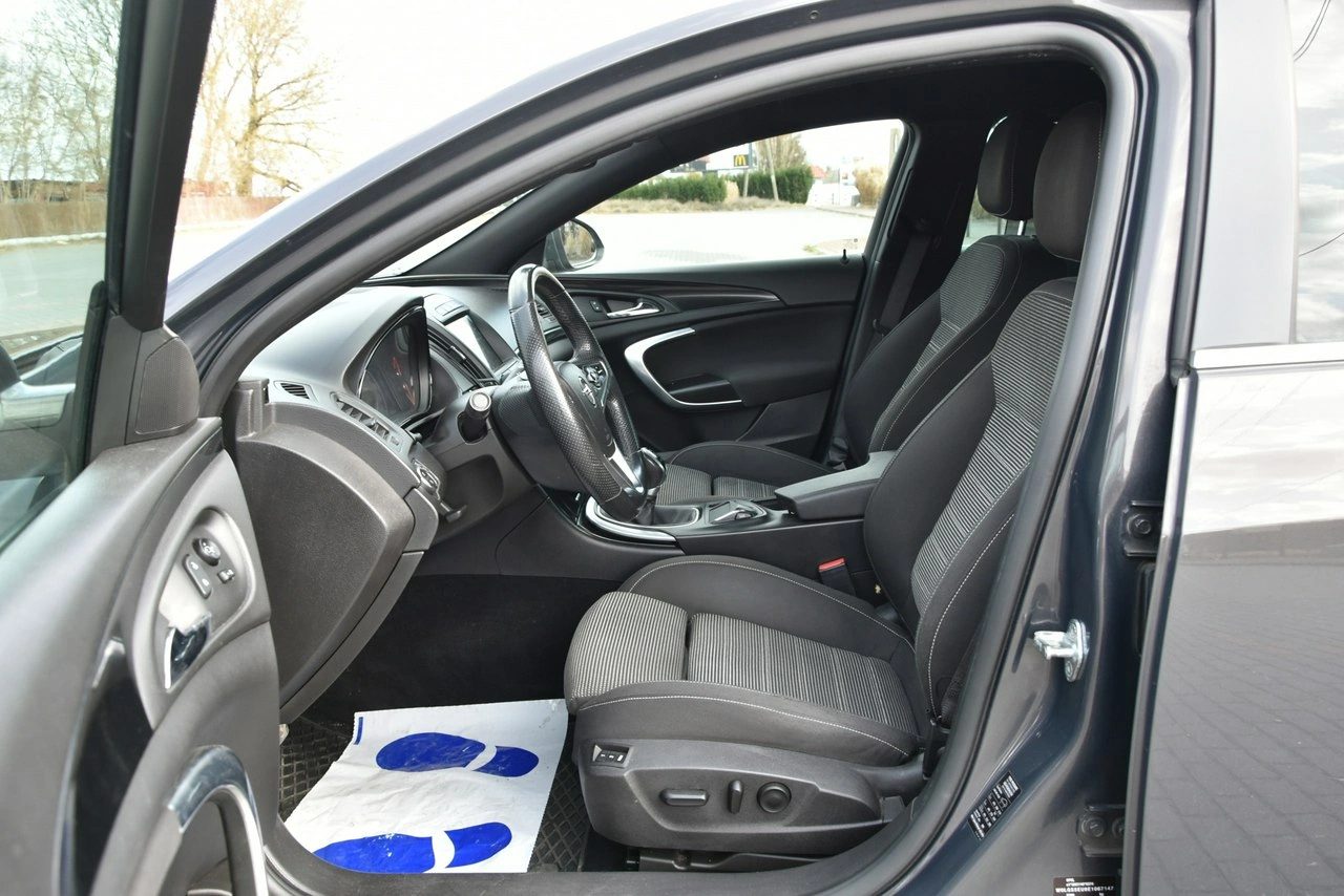 Opel Insignia - Zdjęcie 14