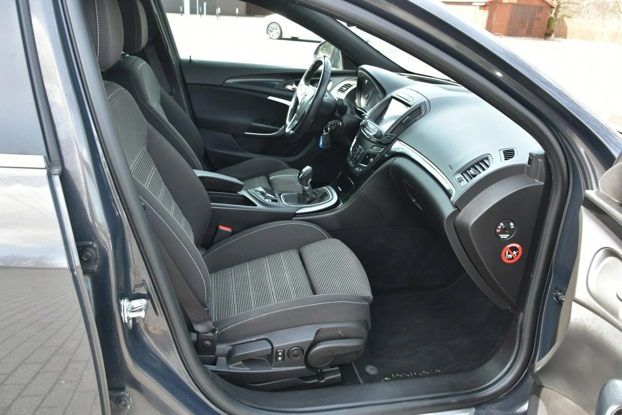 Opel Insignia - Zdjęcie 22