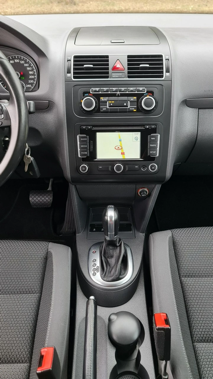Volkswagen Touran - Zdjęcie 19