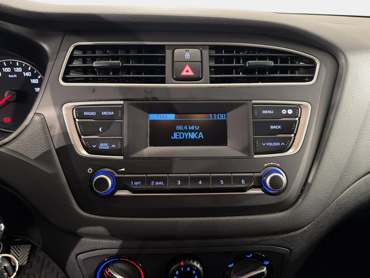 Hyundai i20 - Zdjęcie 17