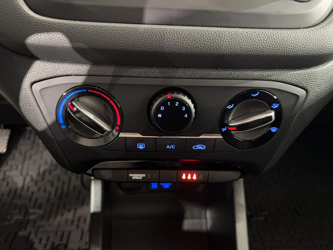 Hyundai i20 - Zdjęcie 18