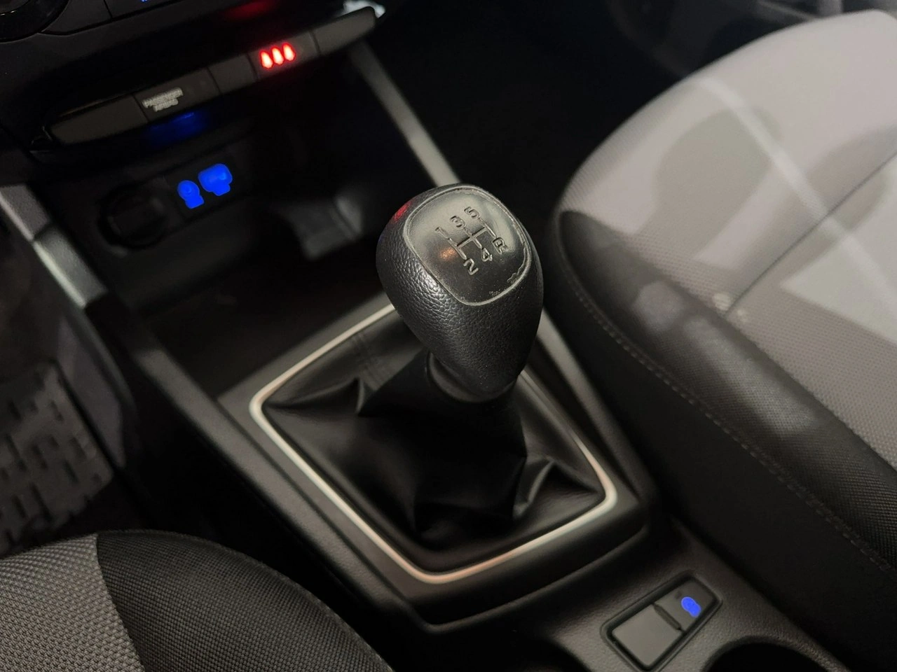 Hyundai i20 - Zdjęcie 19