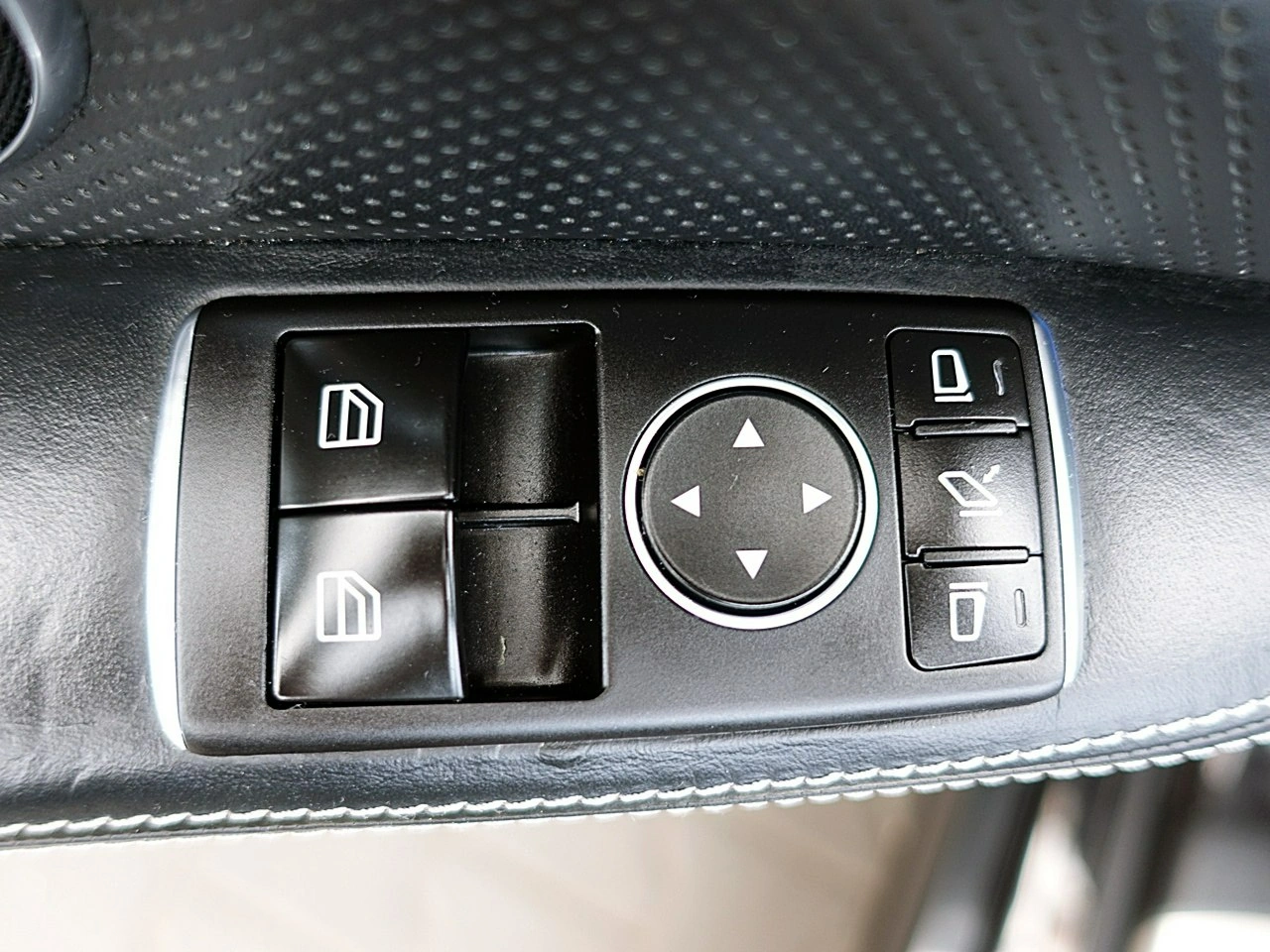 Mercedes SLK 55 AMG - Zdjęcie 18