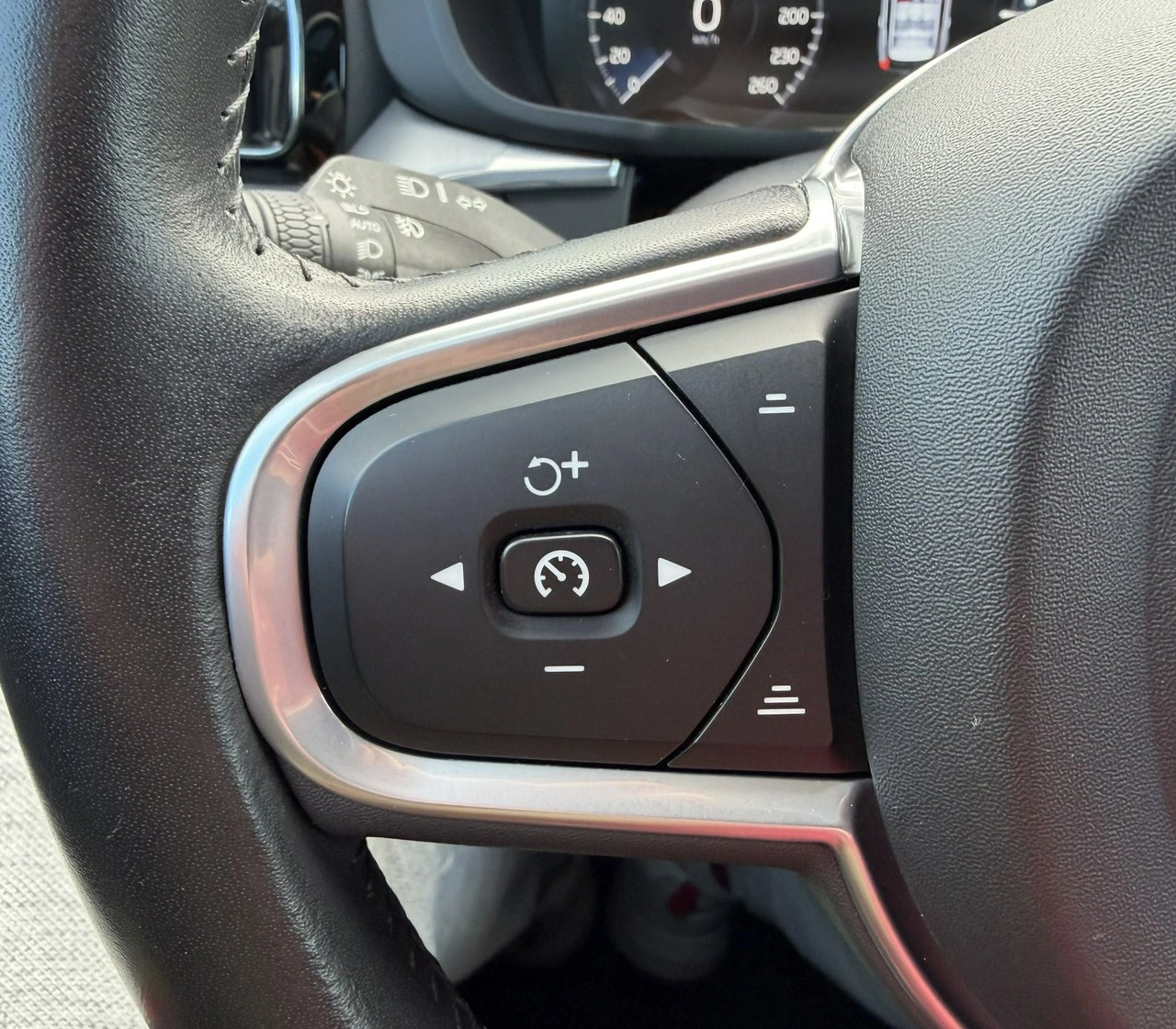 Volvo XC 60 - Zdjęcie 32