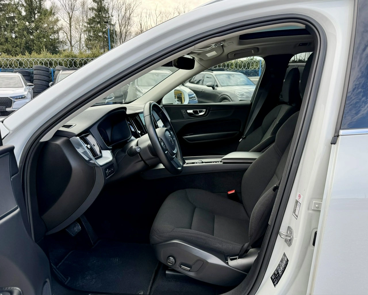 Volvo XC 60 - Zdjęcie 8