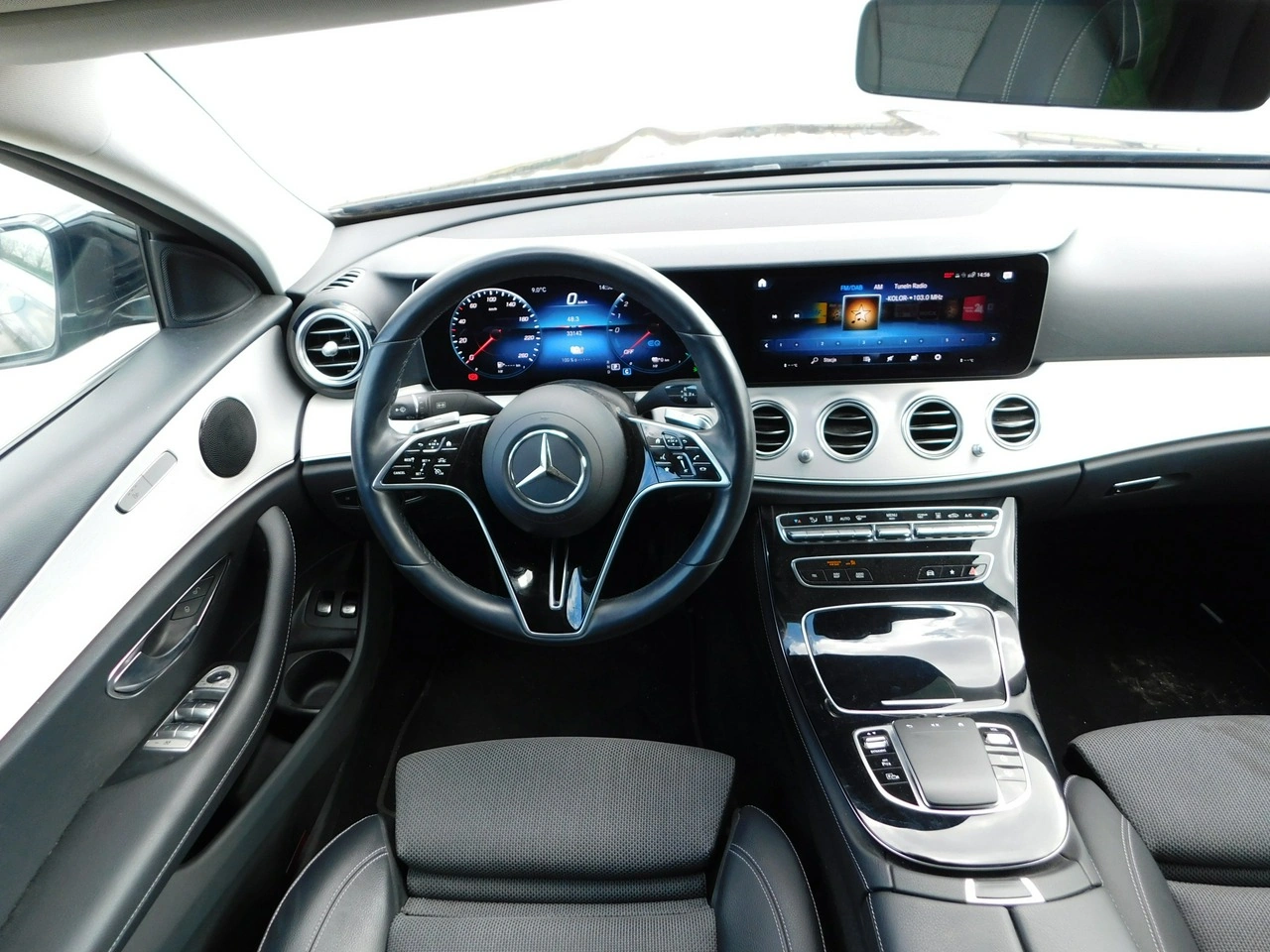 Mercedes E 320 - Zdjęcie 8