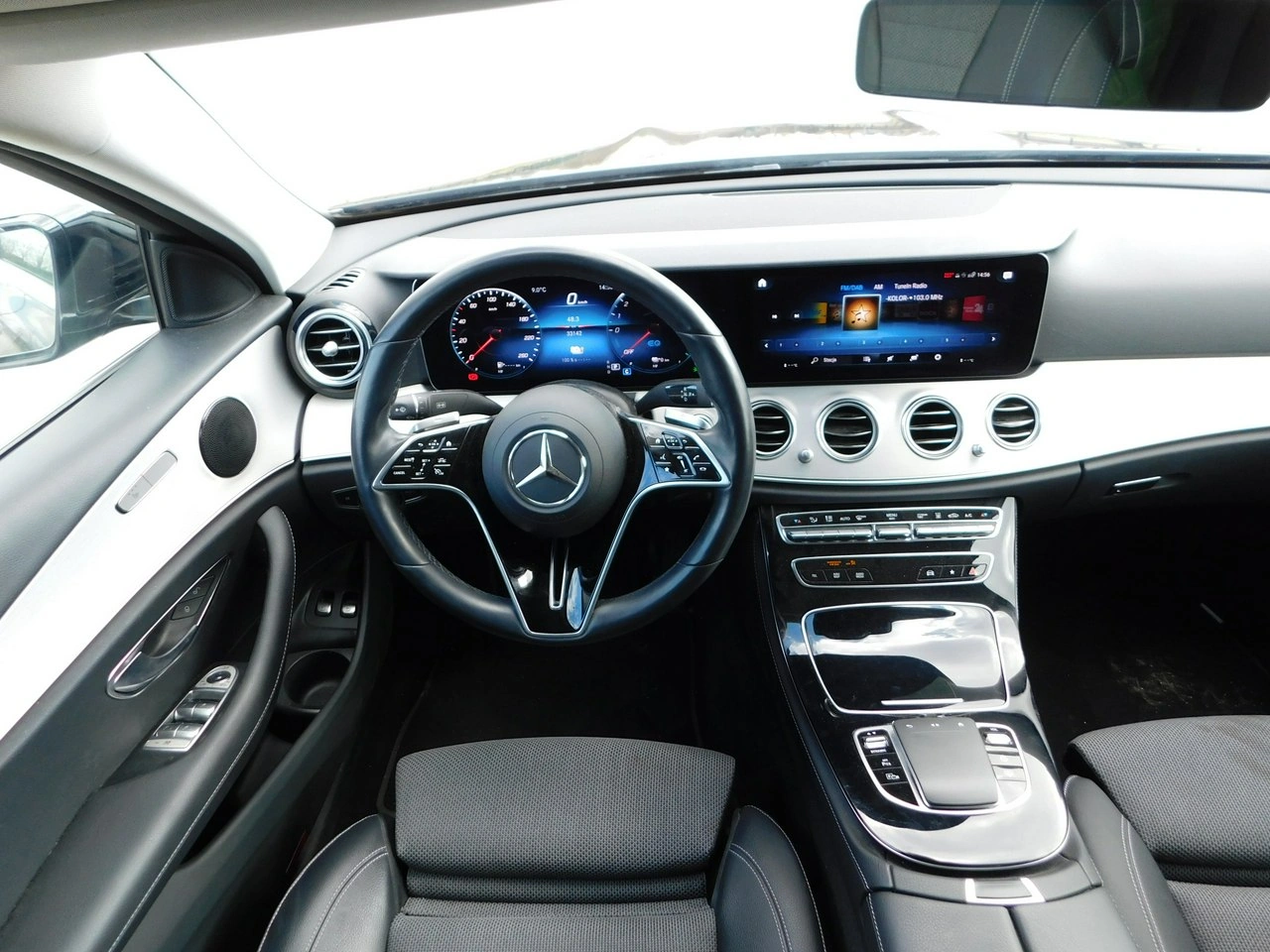 Mercedes E 320 - Zdjęcie 8