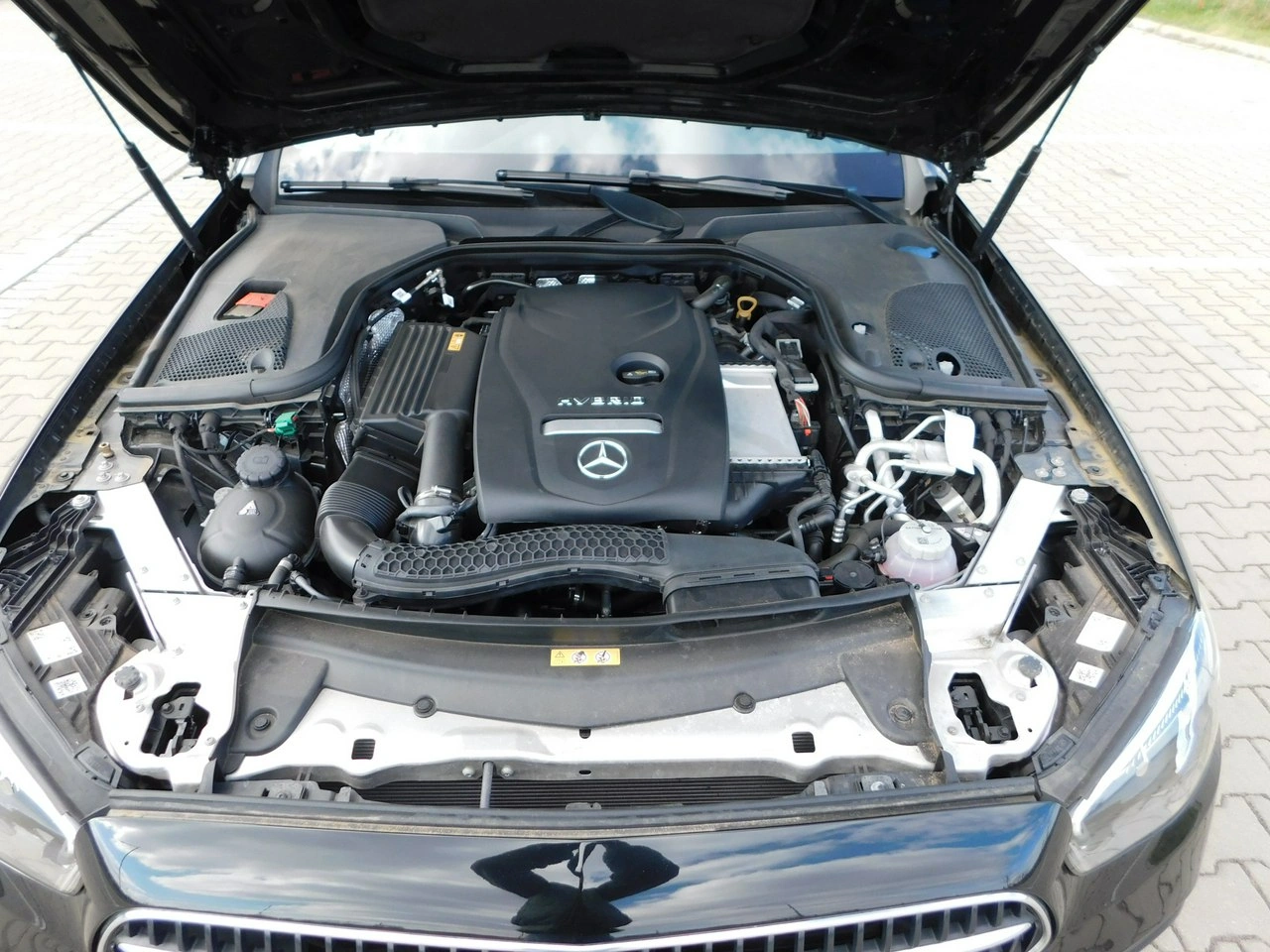 Mercedes E 320 - Zdjęcie 14