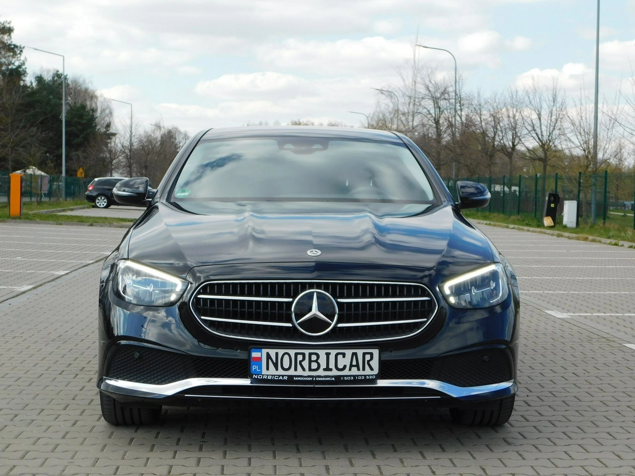 Mercedes E 320 - Zdjęcie 17