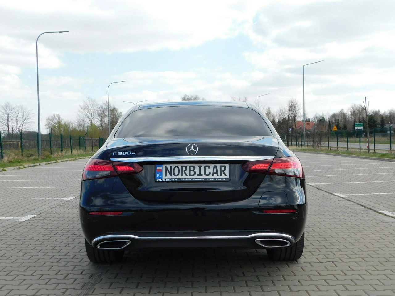 Mercedes E 320 - Zdjęcie 21