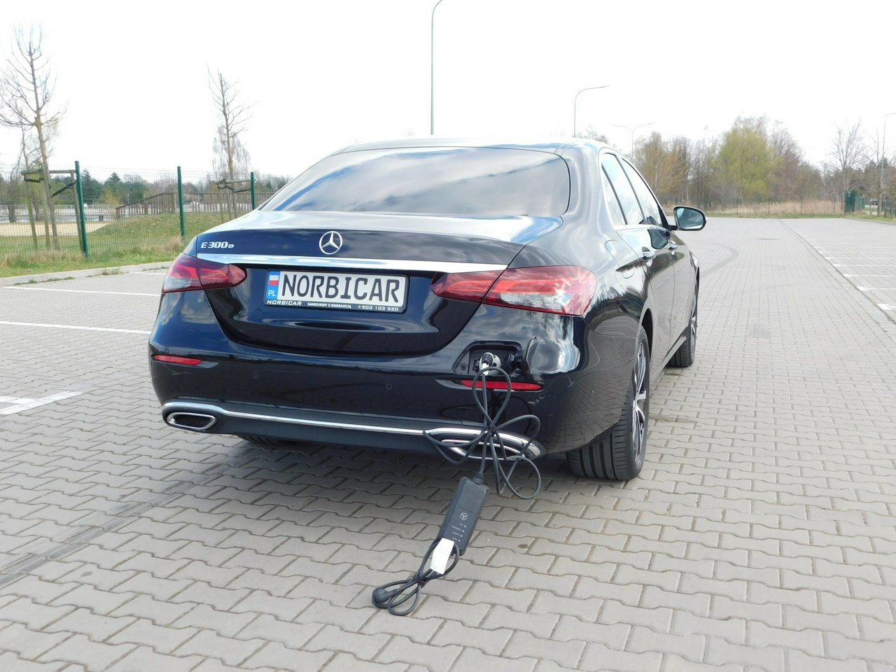 Mercedes E 320 - Zdjęcie 23