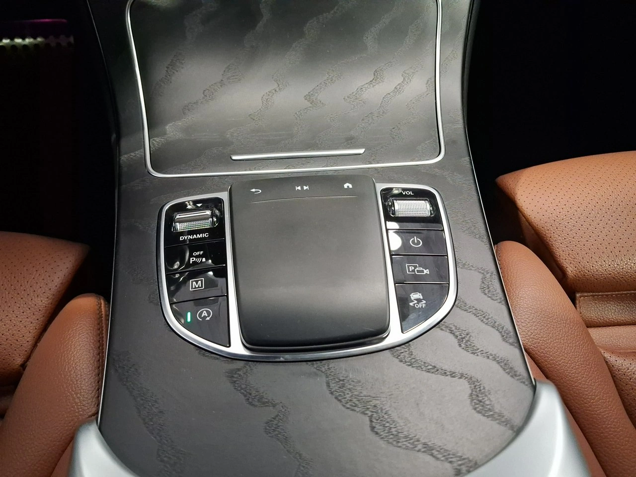 Mercedes GLC 200 - Zdjęcie 24