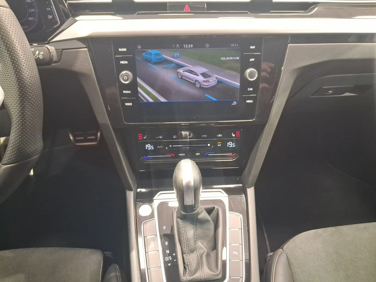 Volkswagen Arteon - Zdjęcie 19