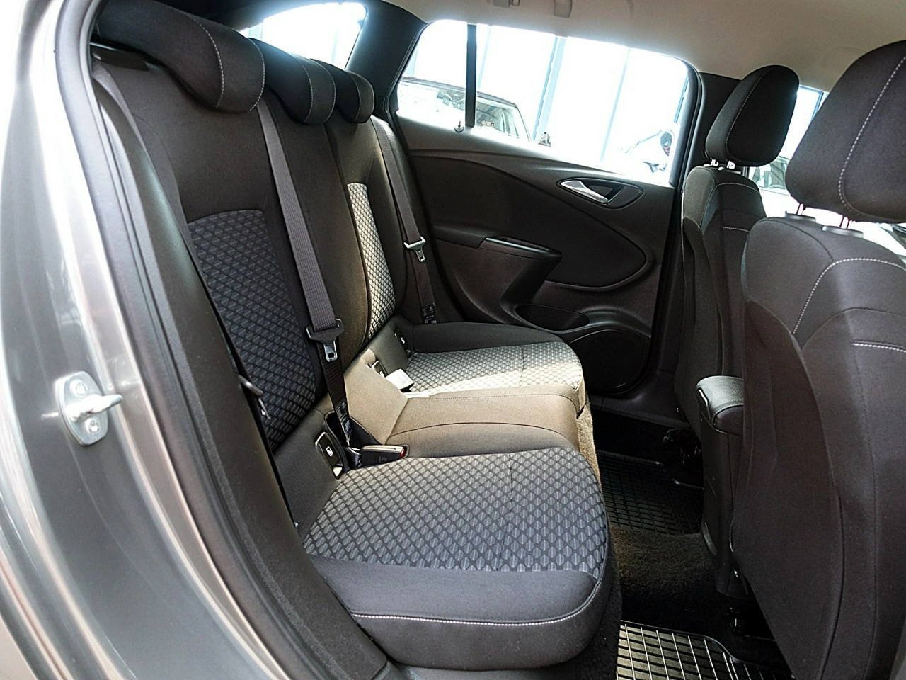 Opel Astra - Zdjęcie 10