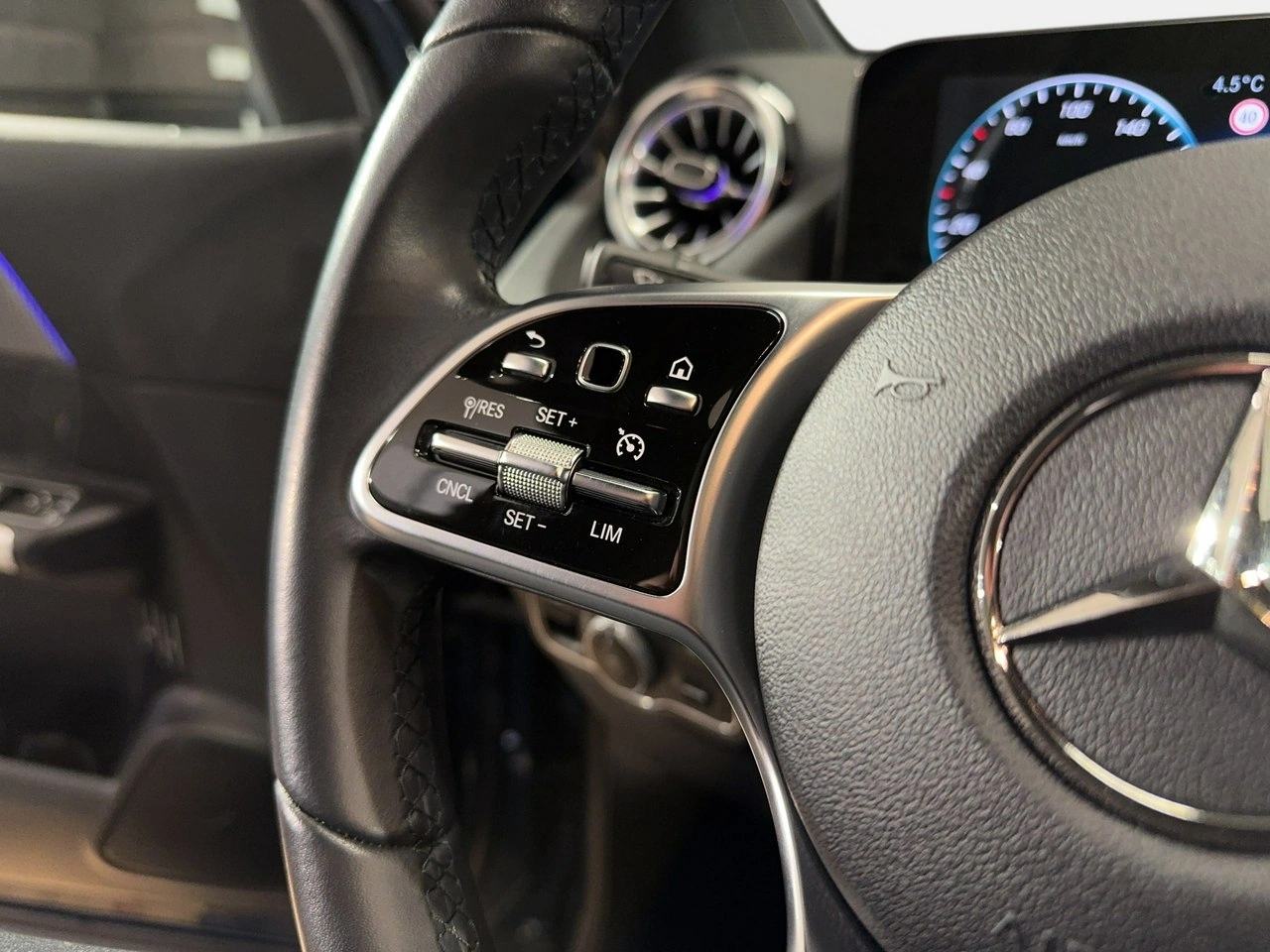 Mercedes GLA 250 - Zdjęcie 19