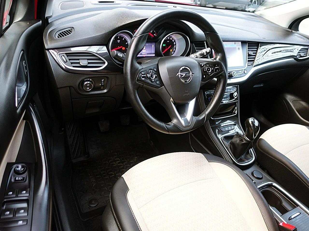 Opel Astra - Zdjęcie 16