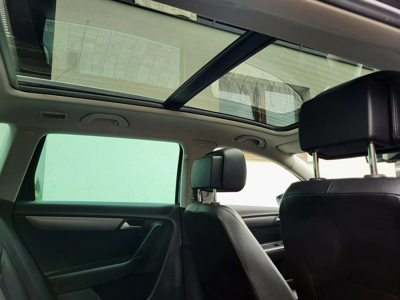 Volkswagen Passat - Zdjęcie 13