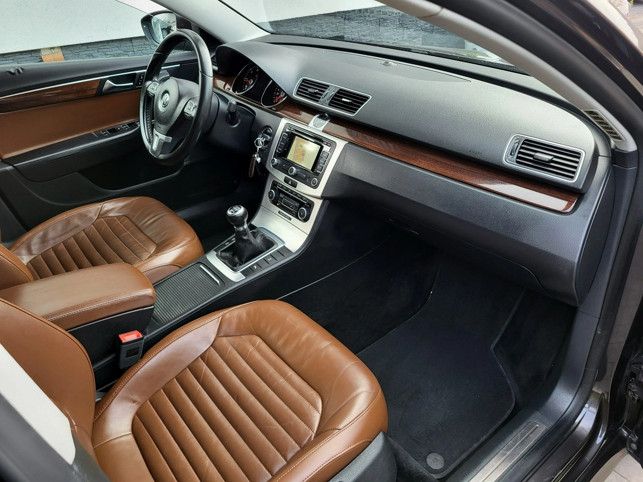 Volkswagen Passat - Zdjęcie 13