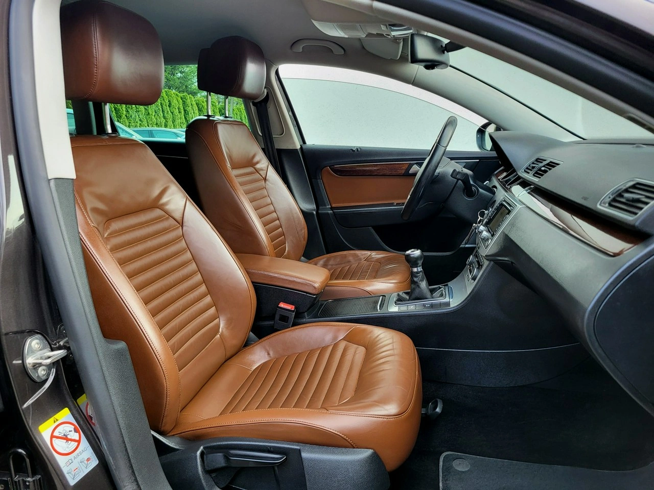 Volkswagen Passat - Główne zdjęcie