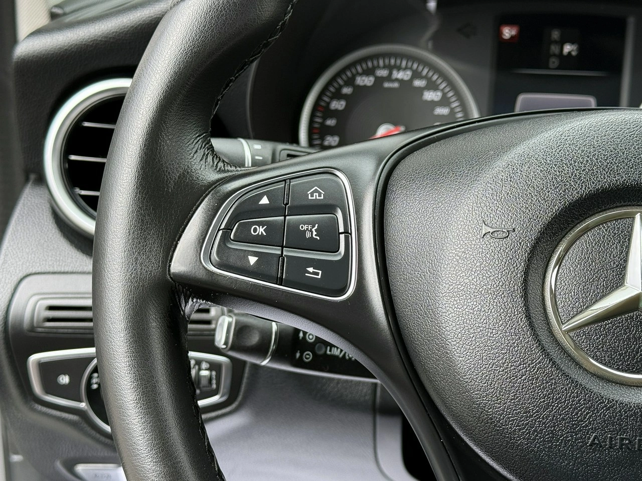 Mercedes C 200 - Zdjęcie 14