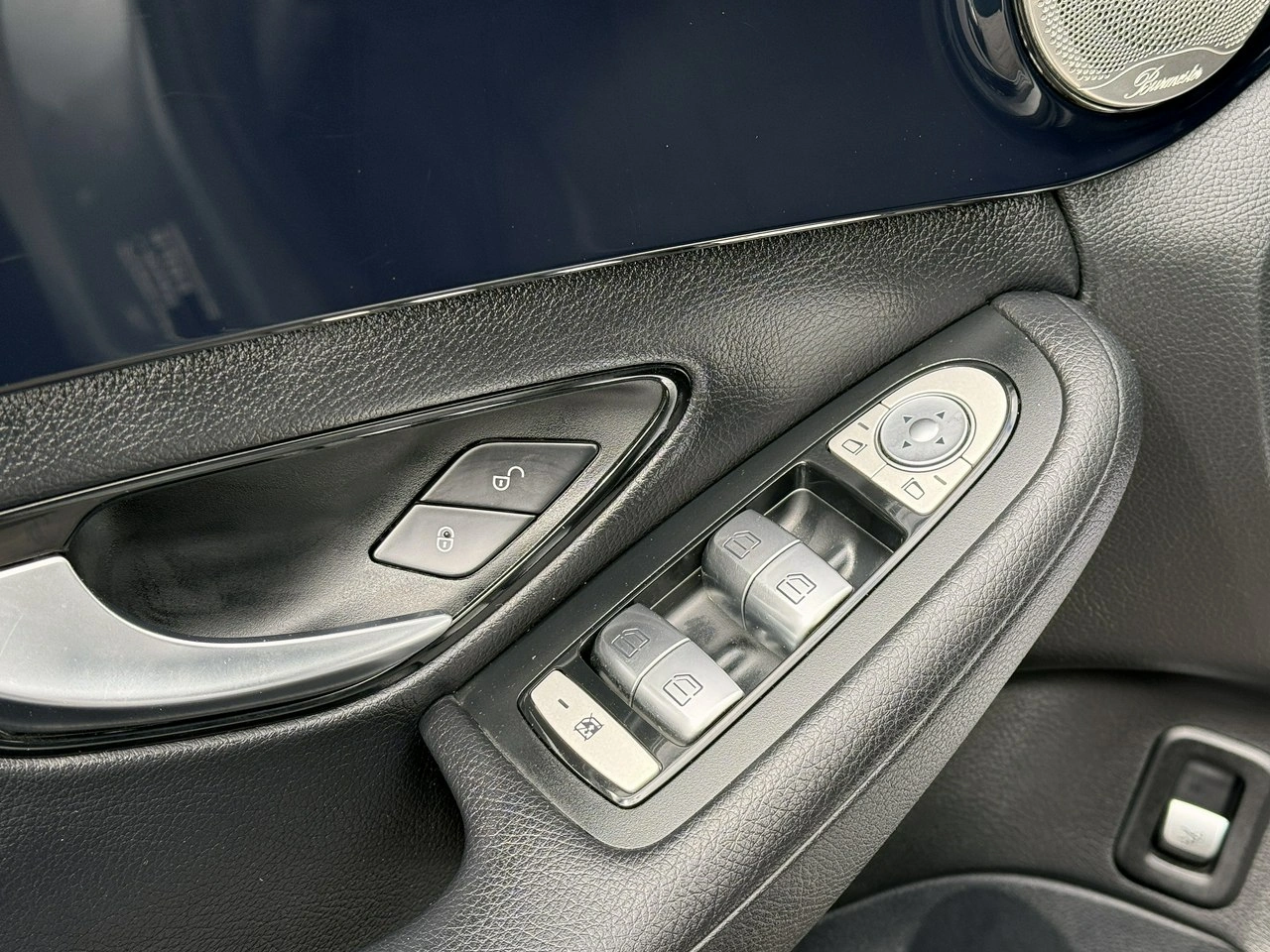 Mercedes C 200 - Zdjęcie 8