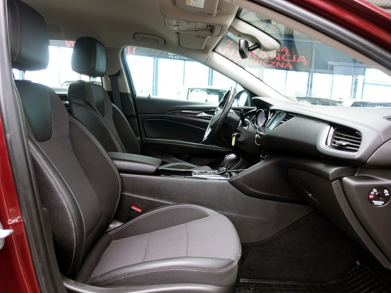 Opel Insignia - Zdjęcie 10