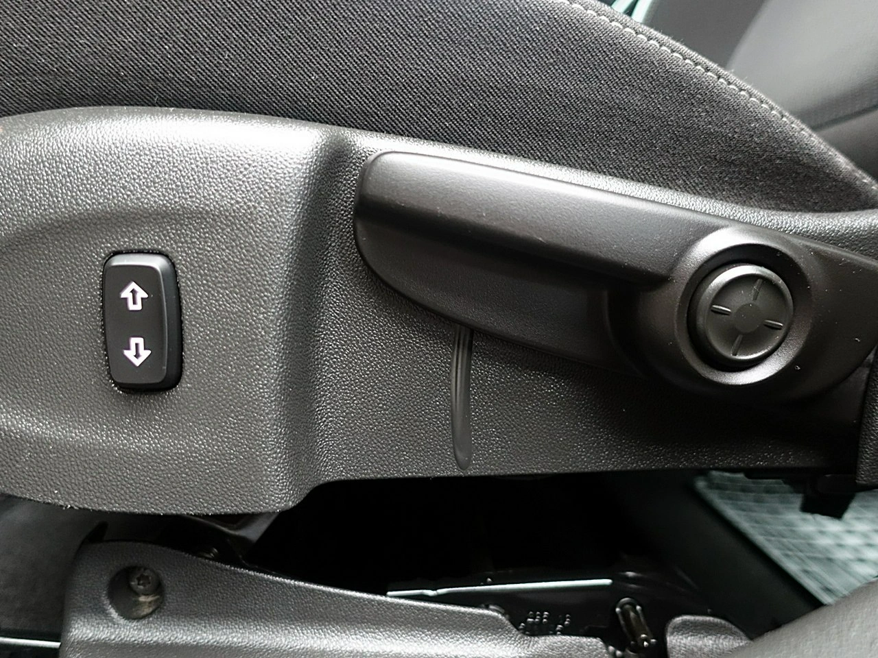 Opel Insignia - Zdjęcie 16