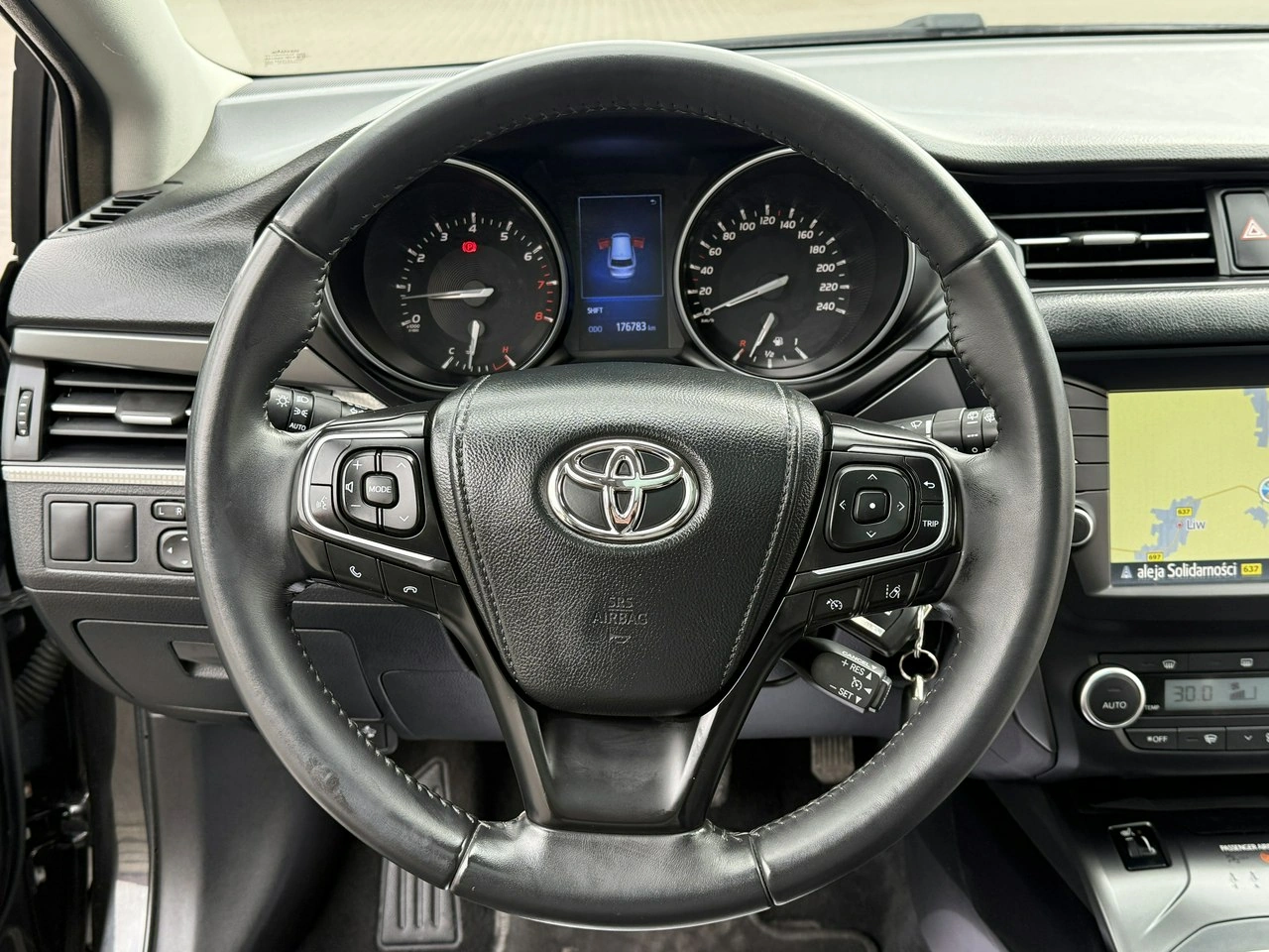 Toyota Avensis - Zdjęcie 67