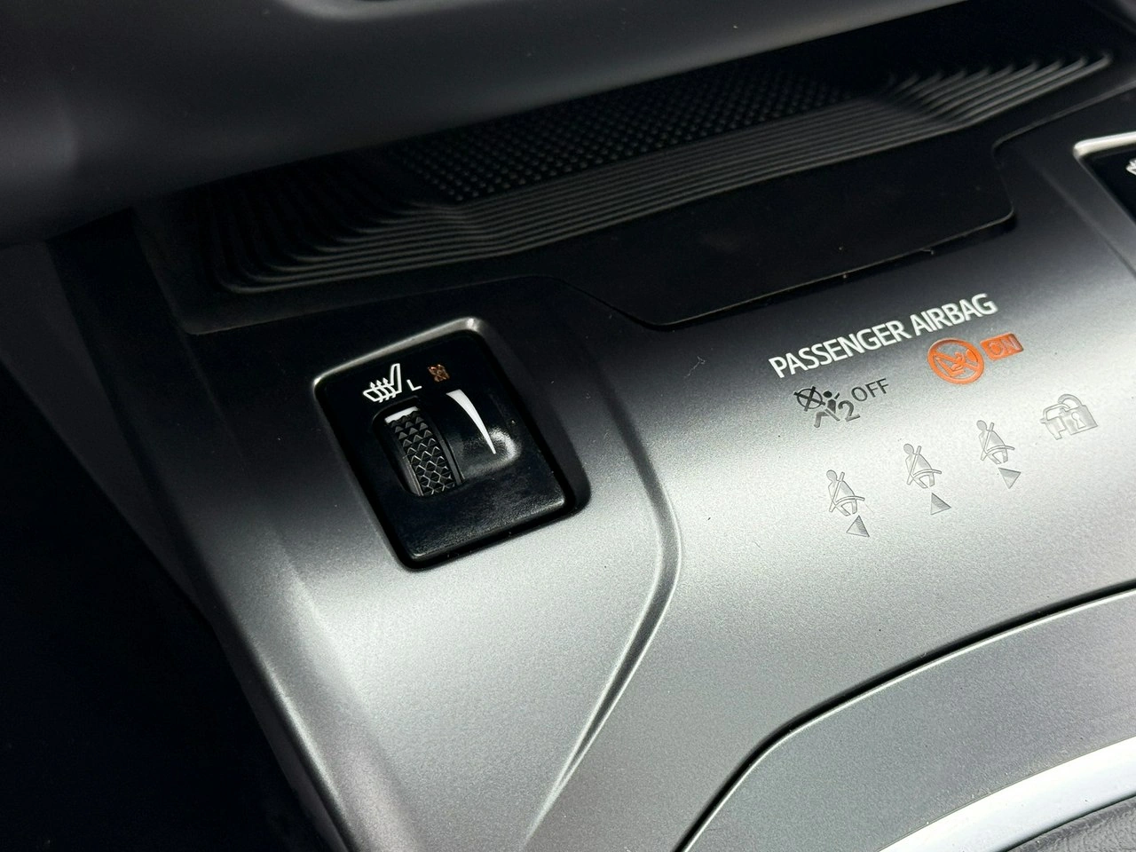 Toyota Avensis - Zdjęcie 77