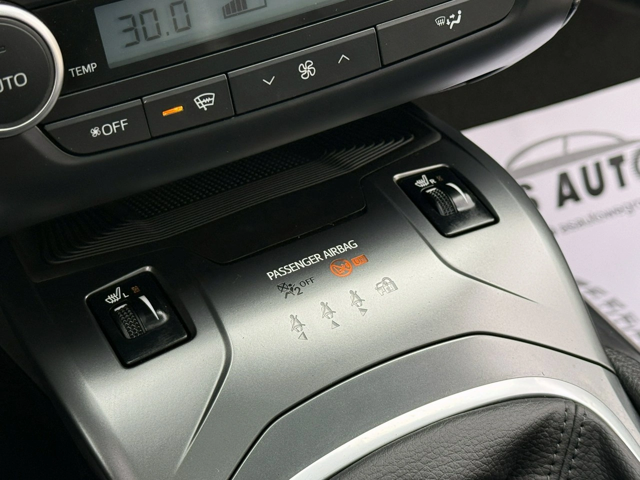 Toyota Avensis - Zdjęcie 9