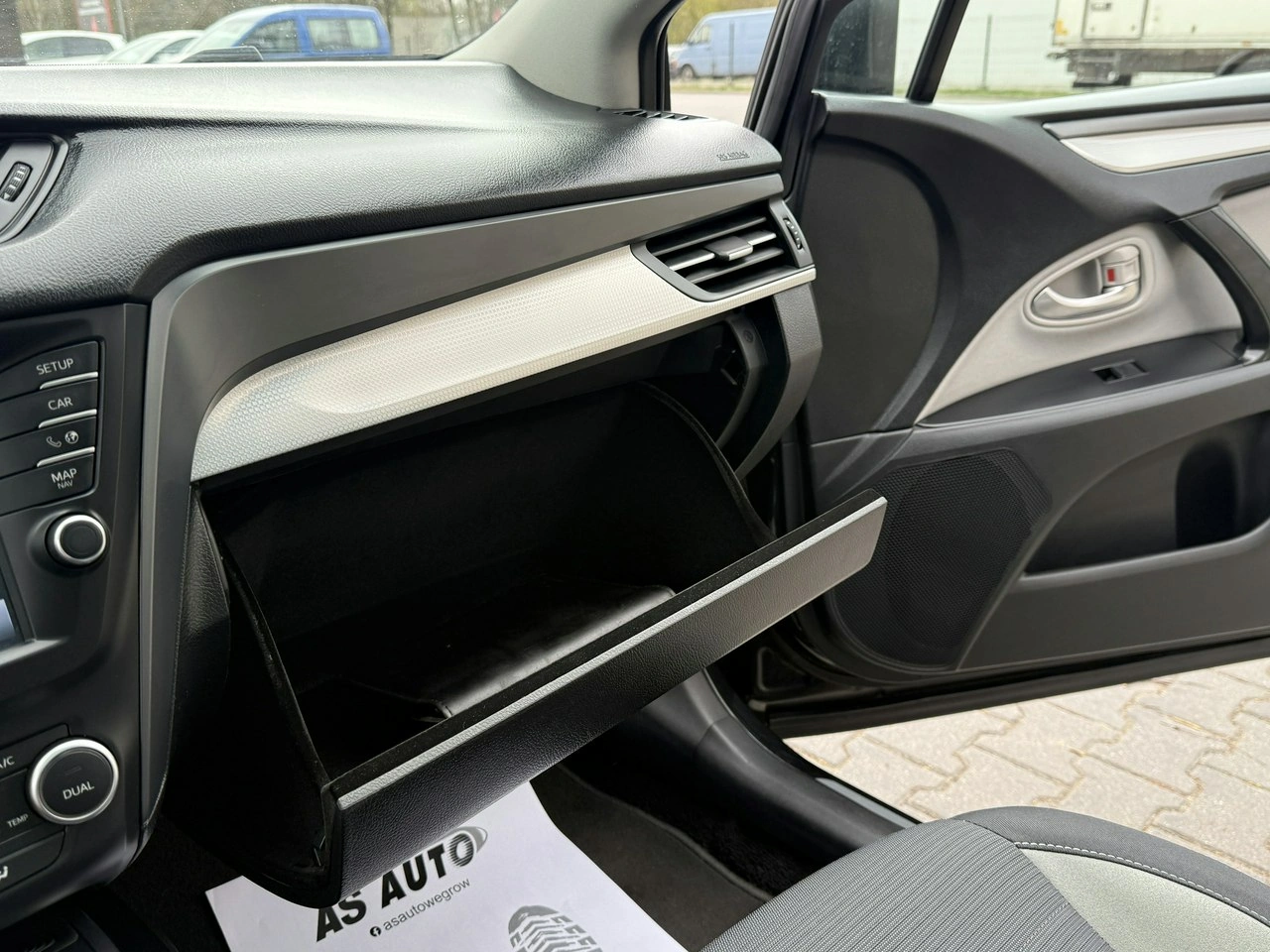 Toyota Avensis - Zdjęcie 23