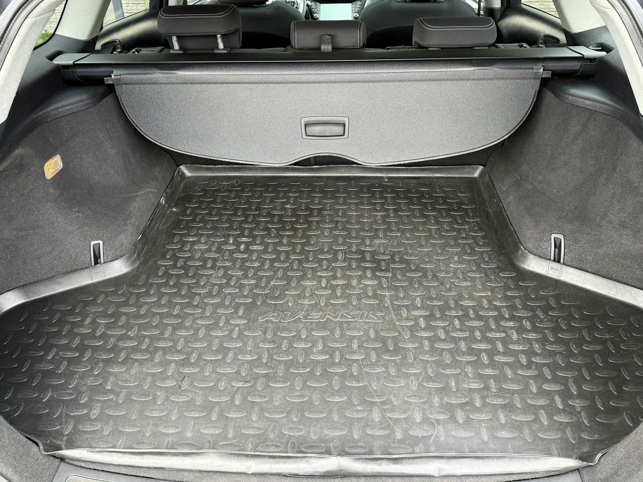 Toyota Avensis - Zdjęcie 15