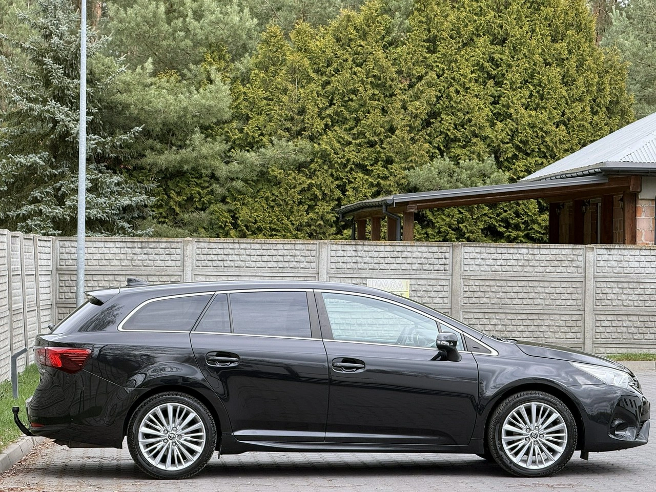 Toyota Avensis - Zdjęcie 34