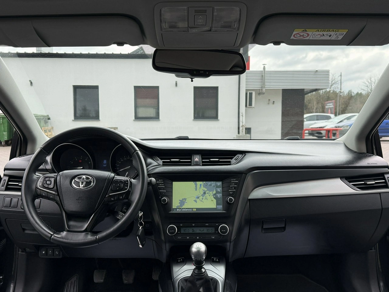 Toyota Avensis - Zdjęcie 4