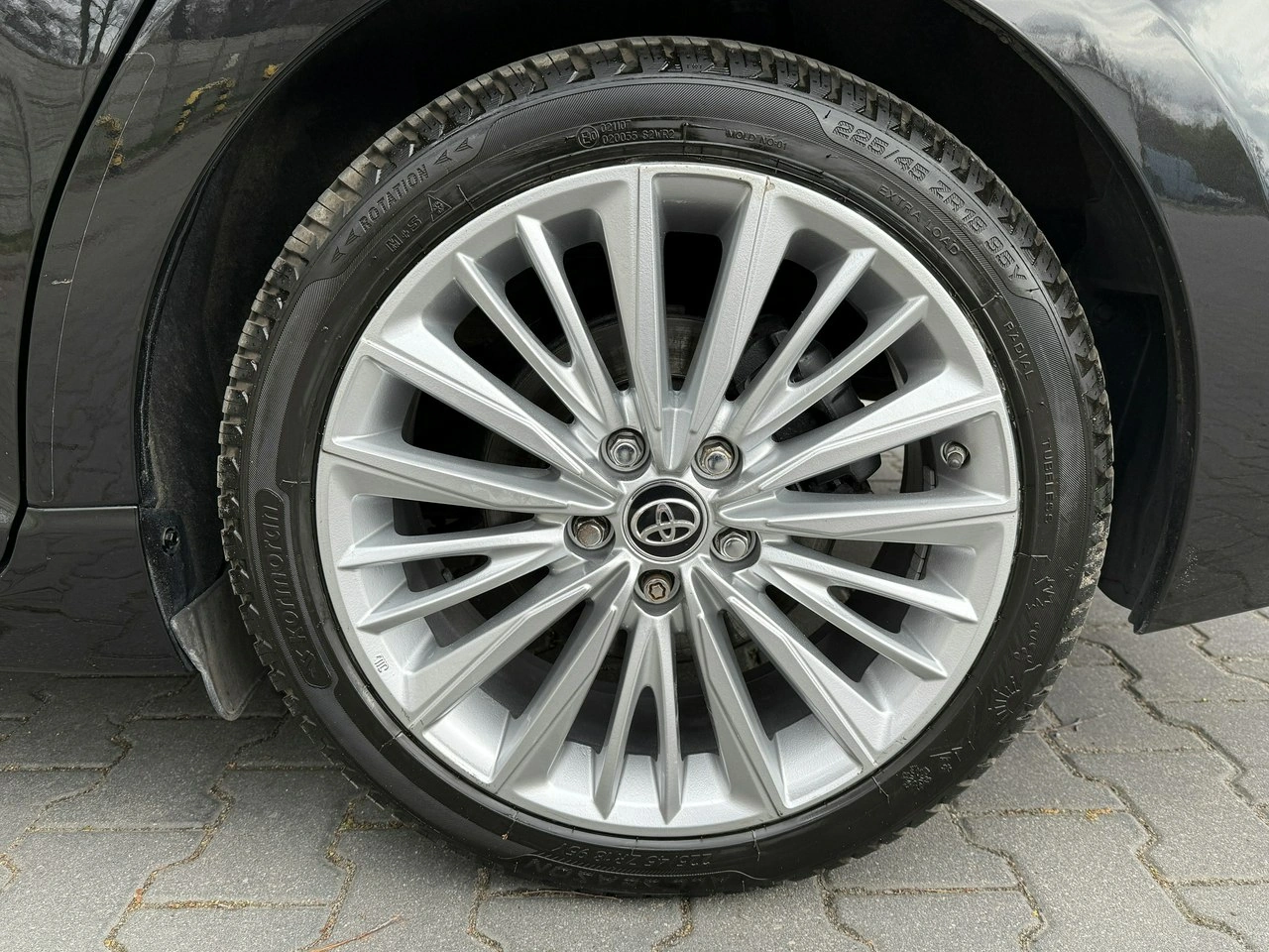 Toyota Avensis - Zdjęcie 13