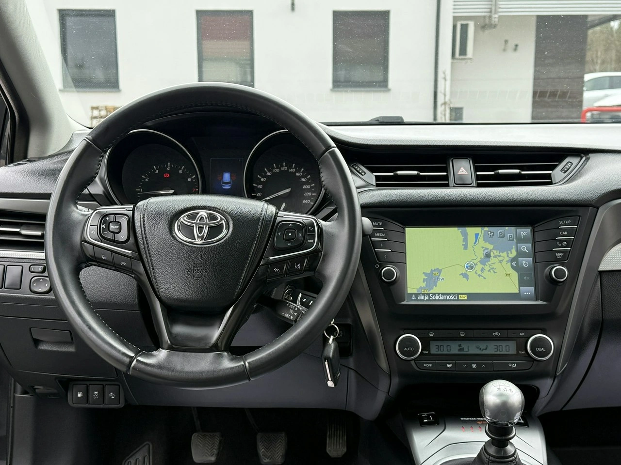 Toyota Avensis - Zdjęcie 5