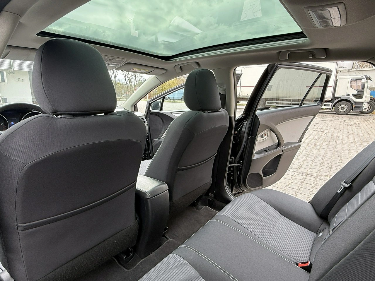 Toyota Avensis - Zdjęcie 68