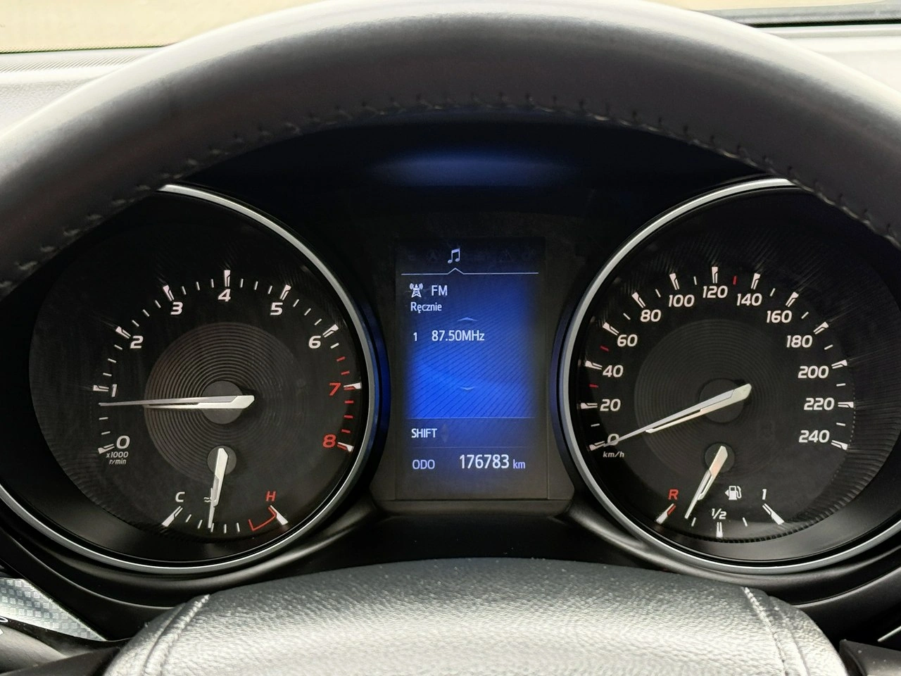 Toyota Avensis - Zdjęcie 65