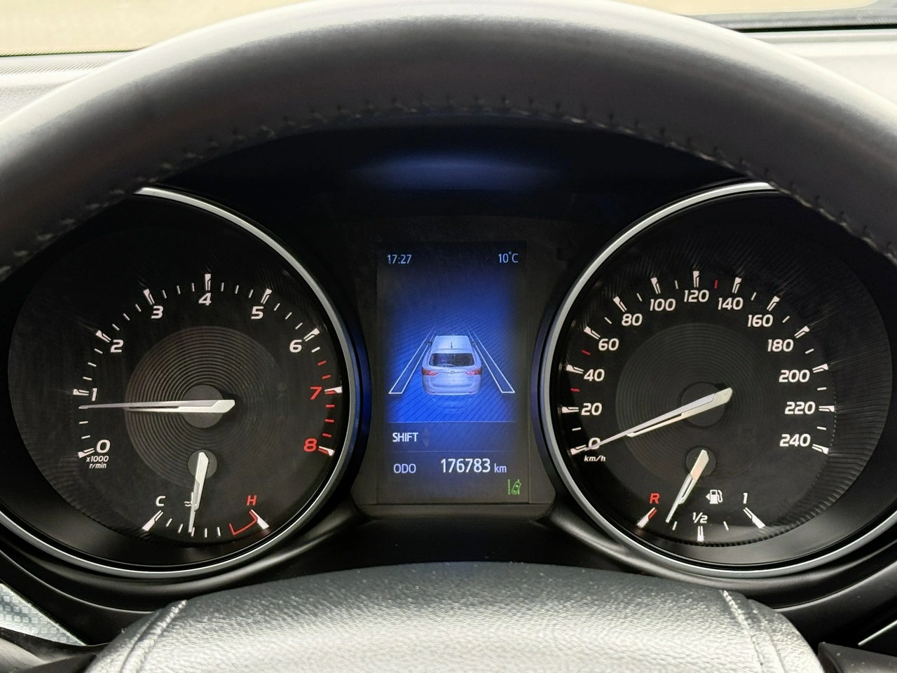 Toyota Avensis - Zdjęcie 21