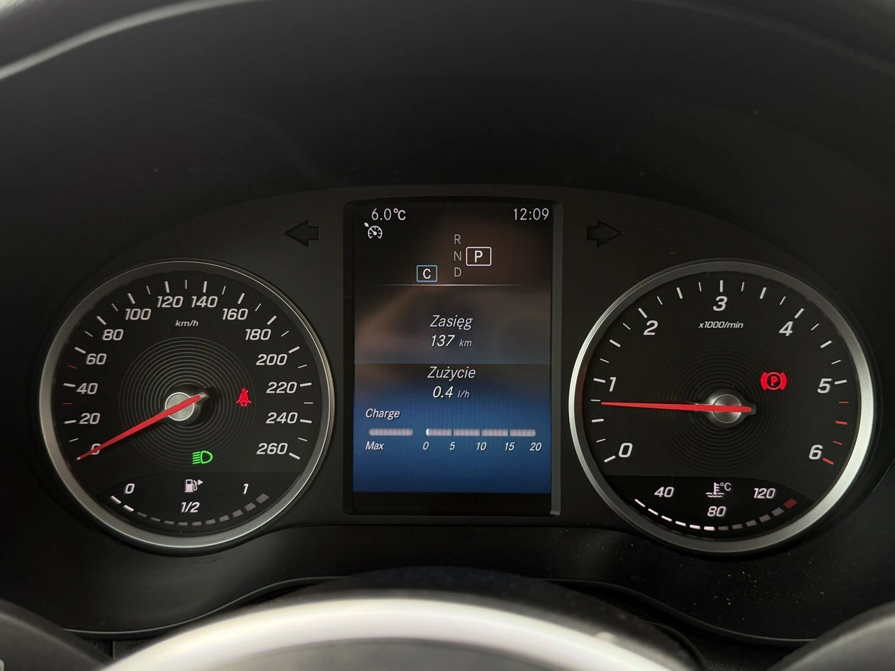 Mercedes GLC 200 - Zdjęcie 16