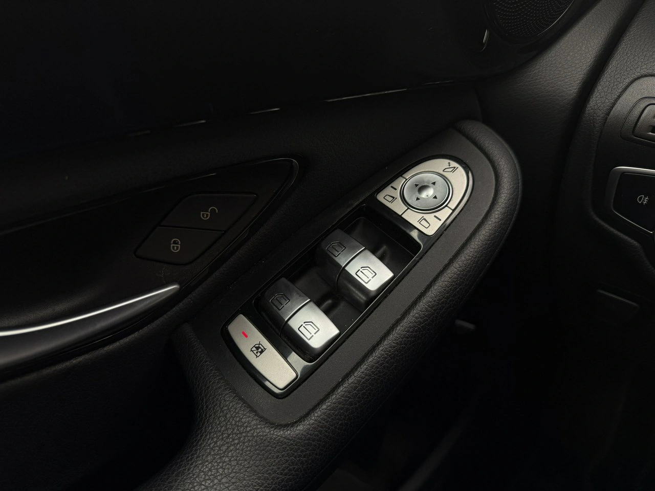 Mercedes GLC 200 - Zdjęcie 22