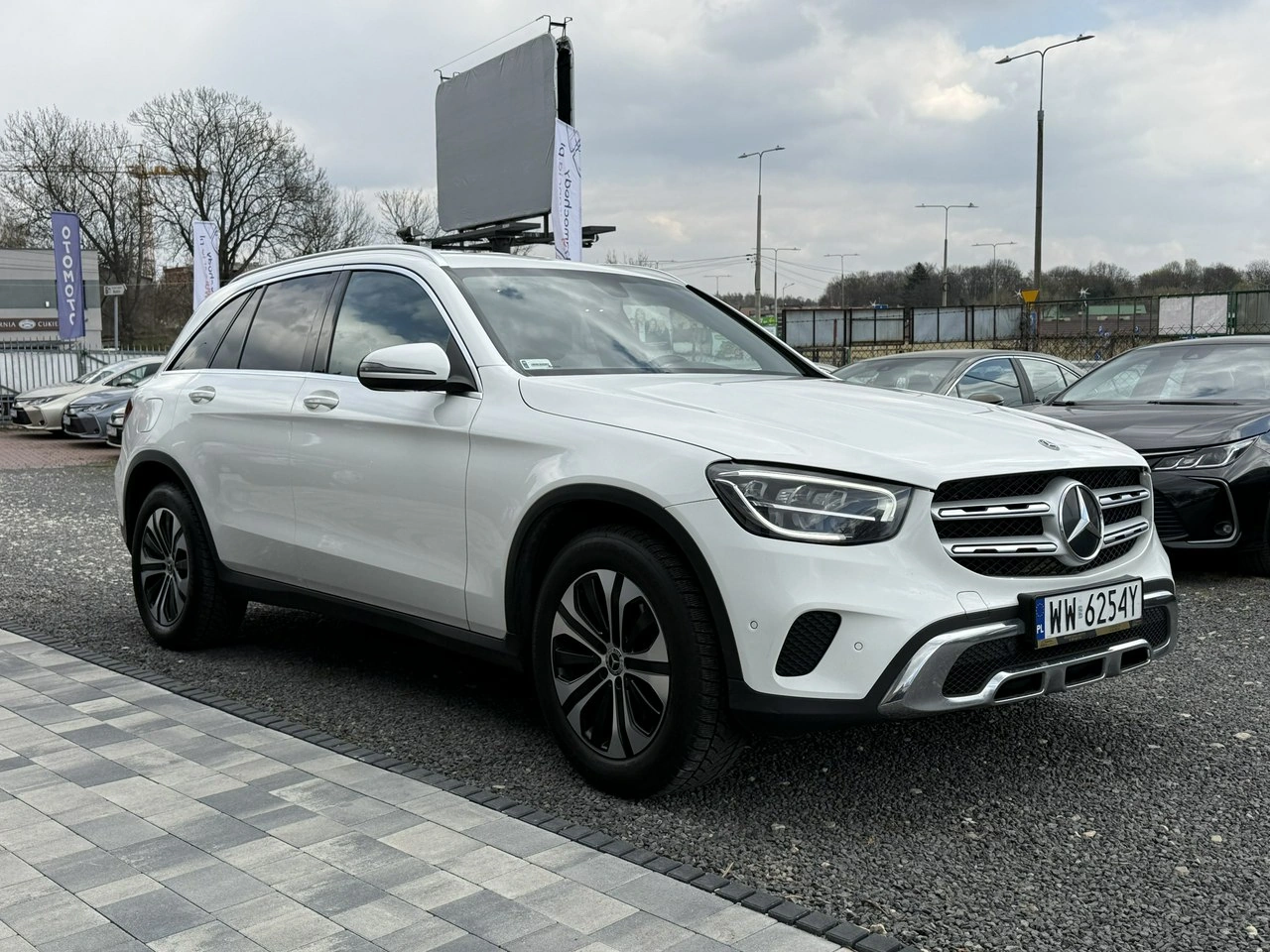 Mercedes GLC 200 - Główne zdjęcie