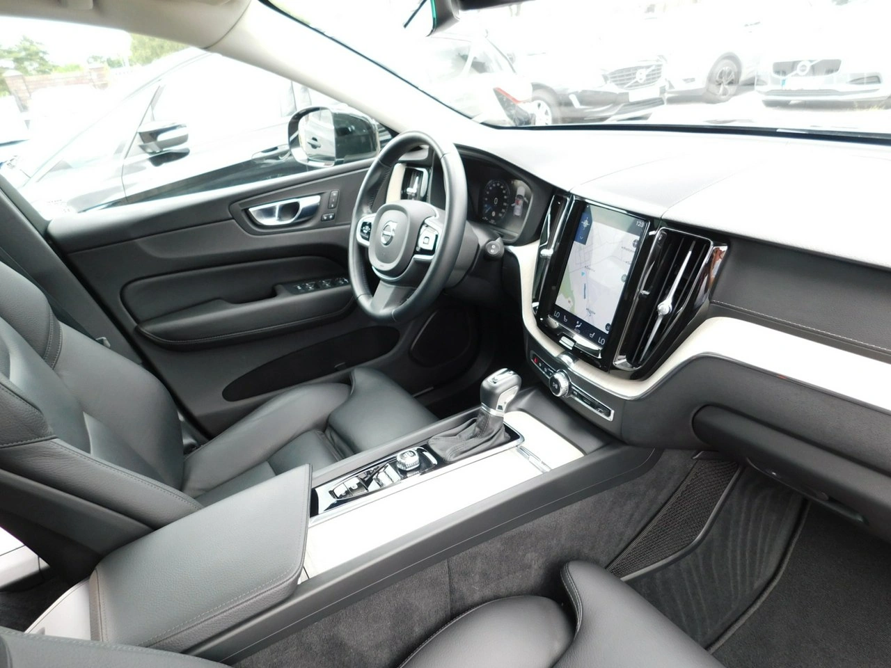 Volvo XC 60 - Zdjęcie 8