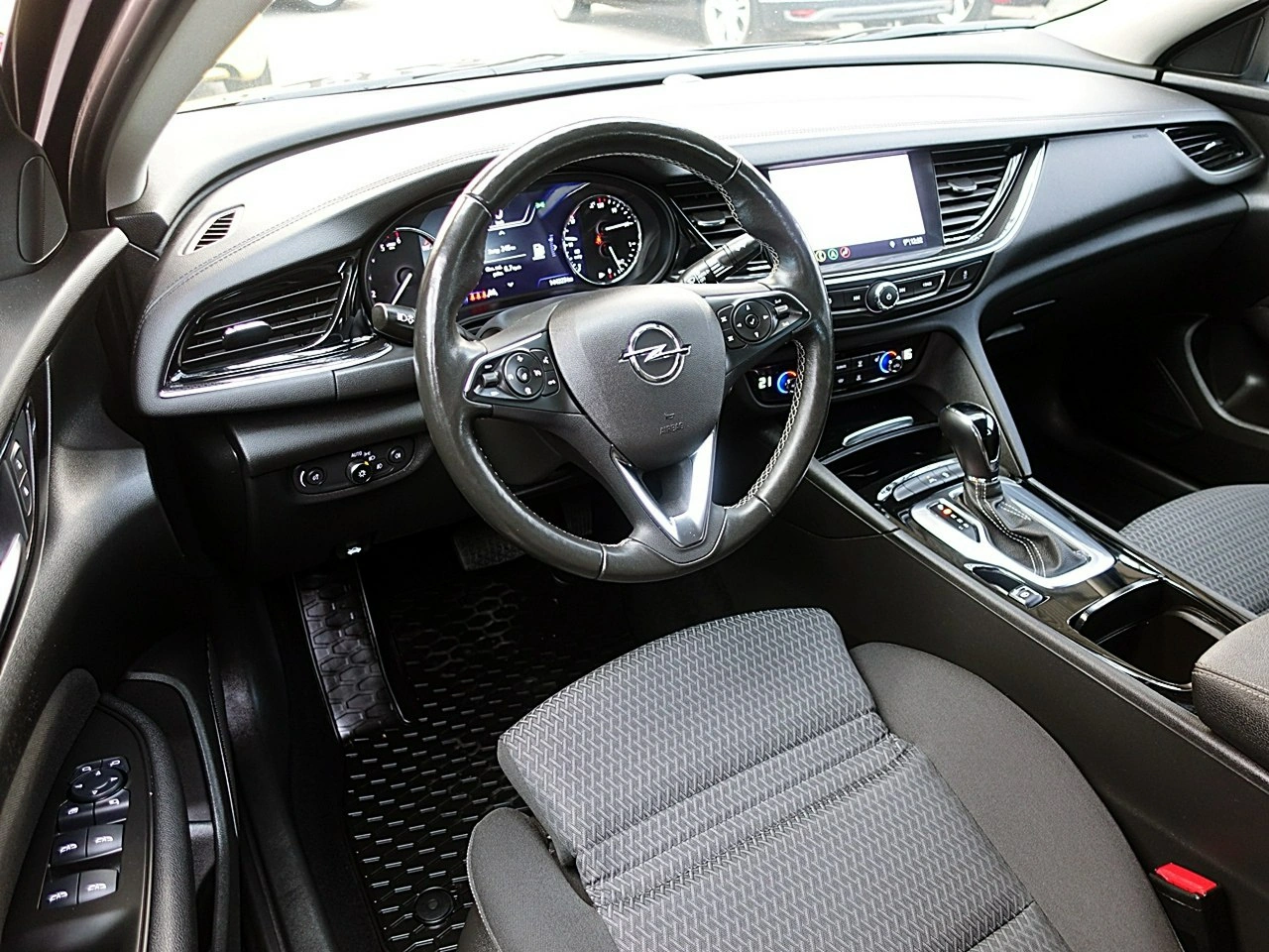 Opel Insignia - Zdjęcie 13