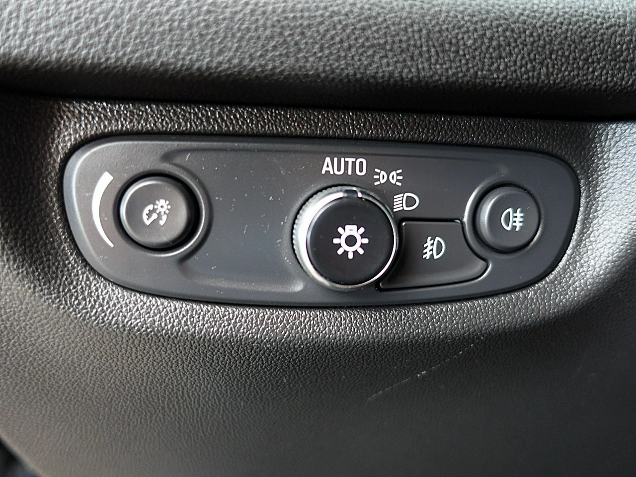 Opel Insignia - Zdjęcie 16