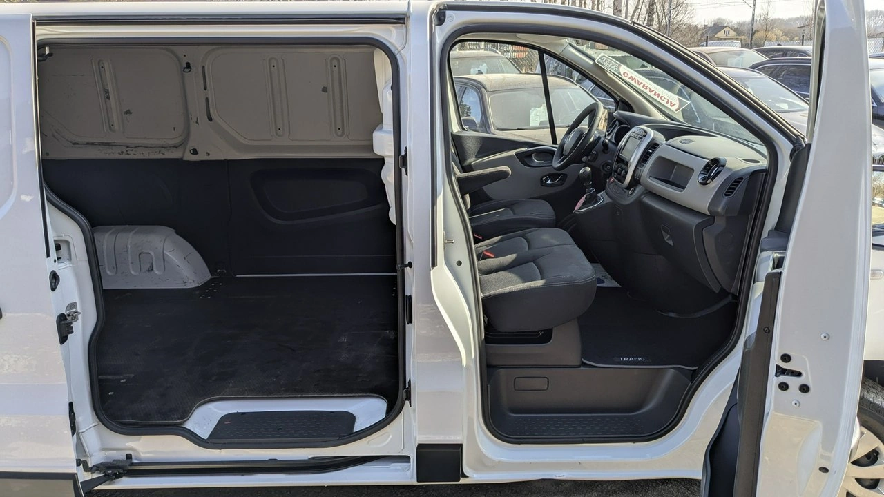 Renault Trafic - Zdjęcie 12