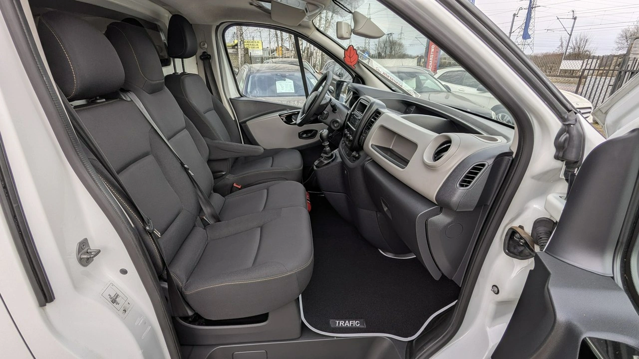 Renault Trafic - Zdjęcie 13