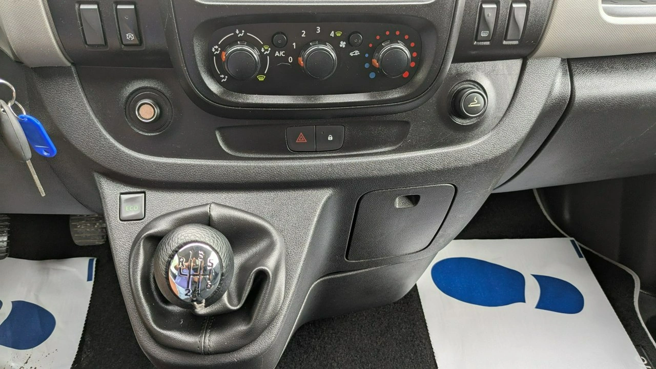 Renault Trafic - Zdjęcie 19