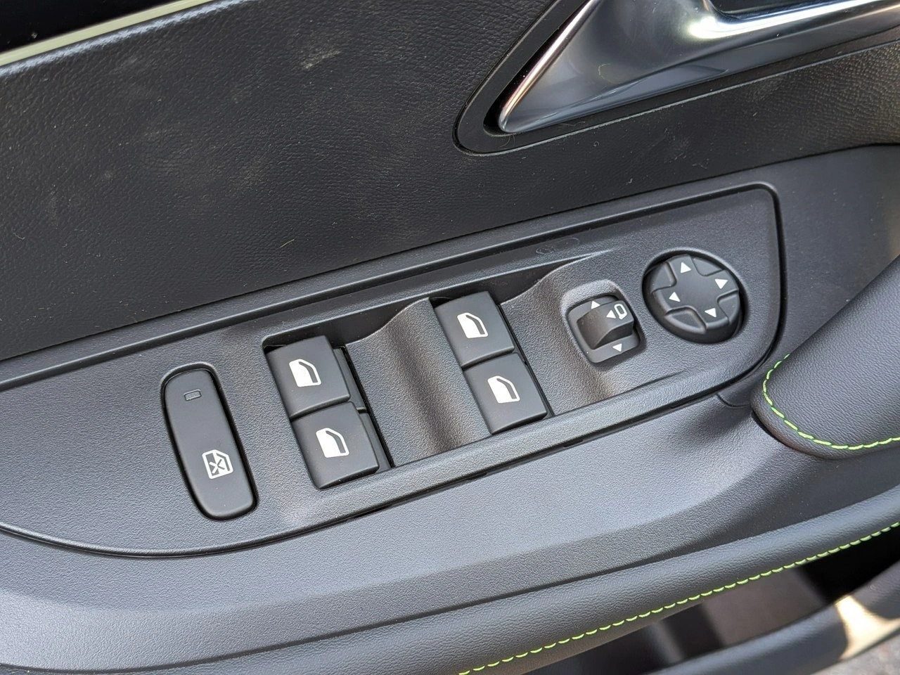 Peugeot 2008 - Zdjęcie 10