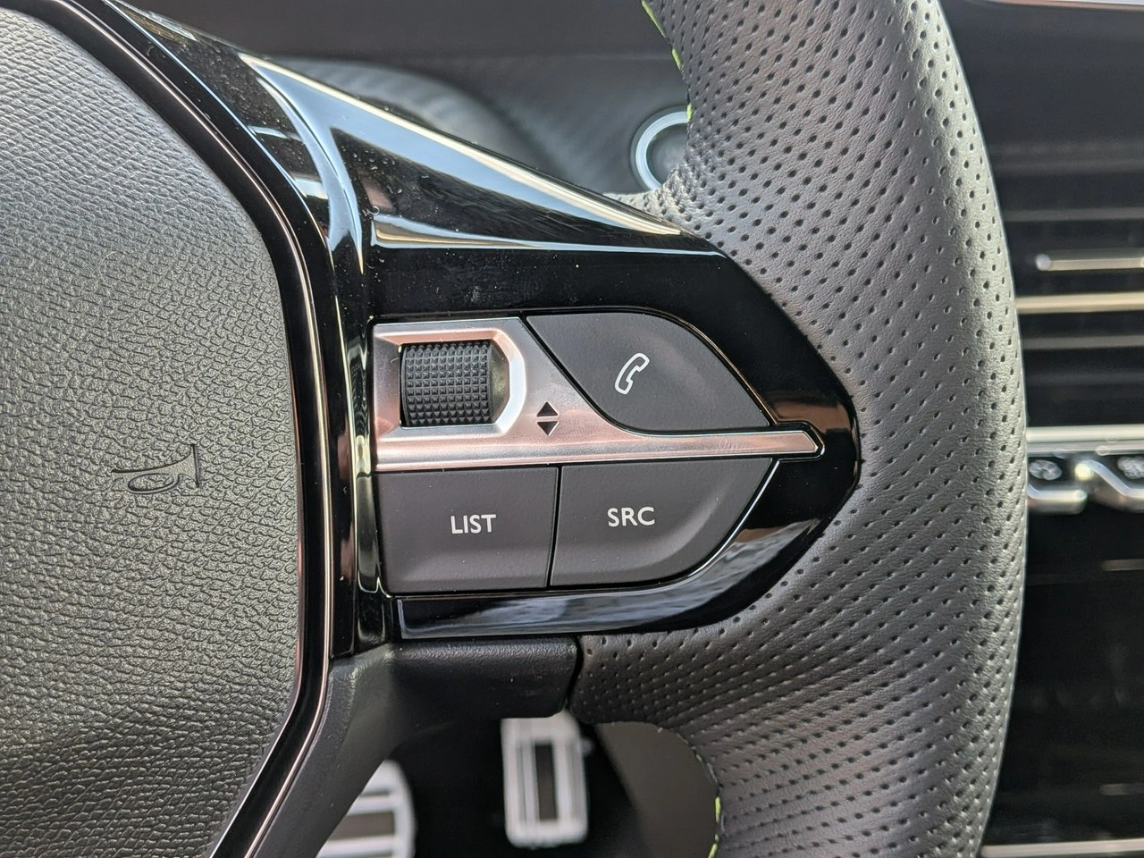 Peugeot 2008 - Zdjęcie 12